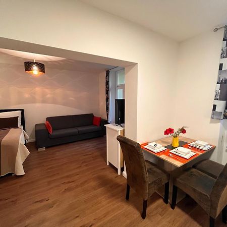 Amazing Apartment Zborovska ปราก ภายนอก รูปภาพ
