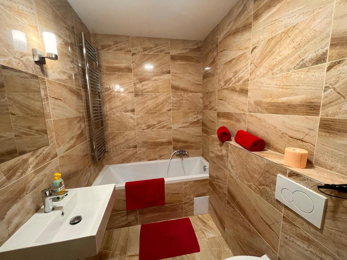 Amazing Apartment Zborovska ปราก ภายนอก รูปภาพ